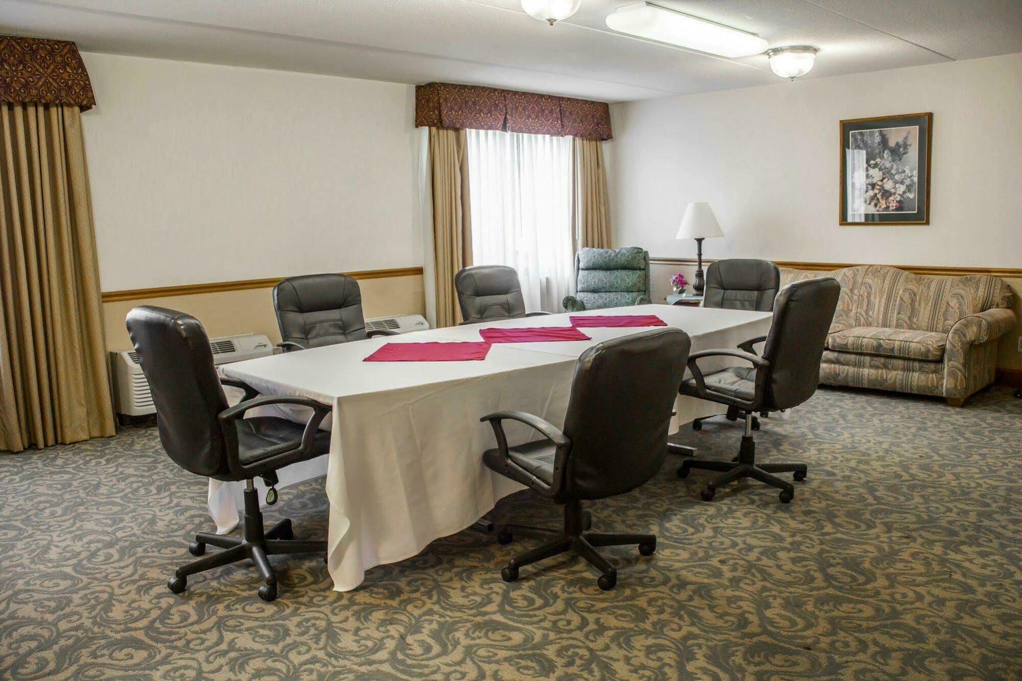 Clarion Hotel Conference Center On Lake Erie Dunkirk Ngoại thất bức ảnh